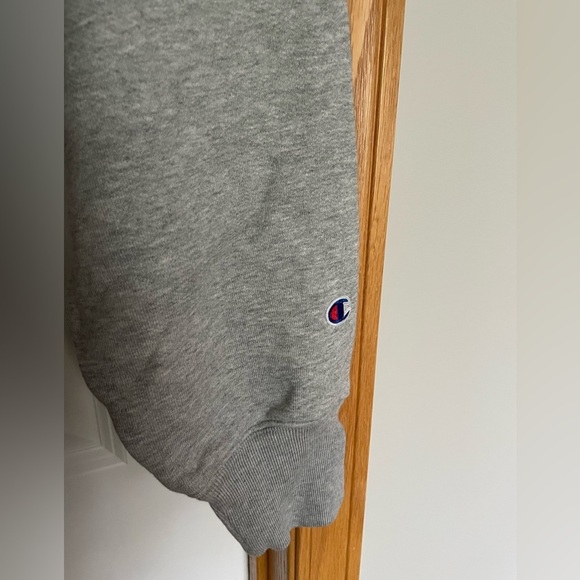 Champion Reverse Weave Grey Cropped Spellout Sweatshirt Size 2XL - Picture 4 of 8